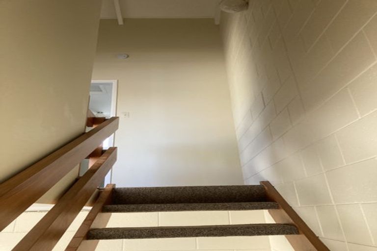 Photo of property in 33u1 Frankmoore Avenue, Johnsonville, Wellington, 6037