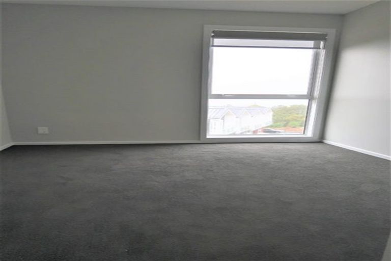 Photo of property in 20 Kopua Place, Whitby, Porirua, 5024