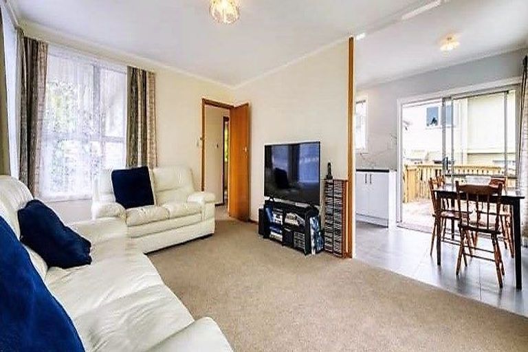 Photo of property in 47 Hartley Terrace, Massey, Auckland, 0614