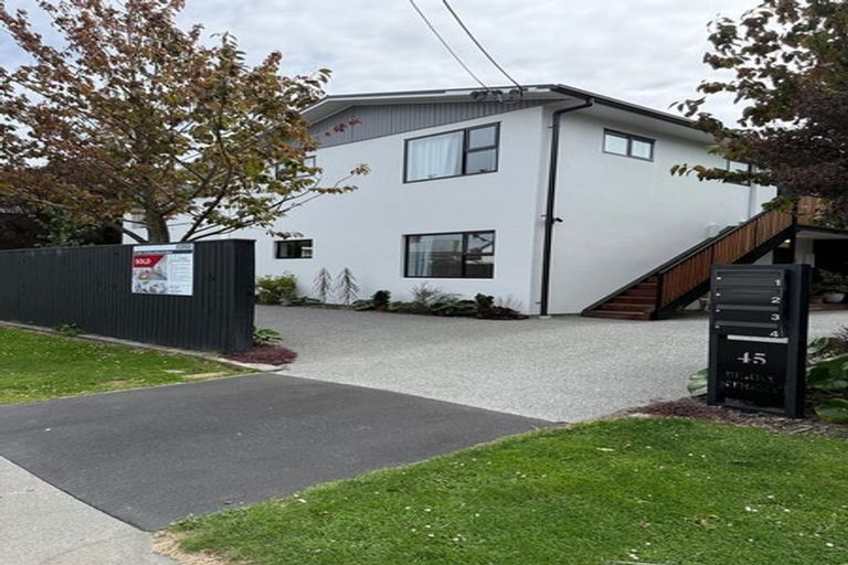 Photo of property in 2/45 Berry Street, St Albans, Christchurch, 8014