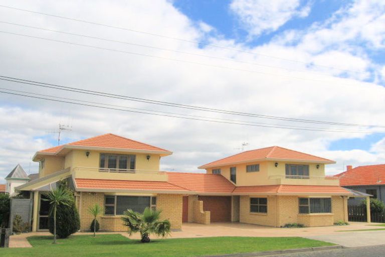 Photo of property in 60b Pitau Road, Mount Maunganui, 3116