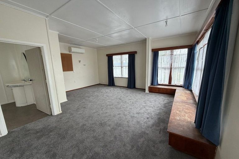 Photo of property in 105 Alexandra Crescent, Hastings, 4122