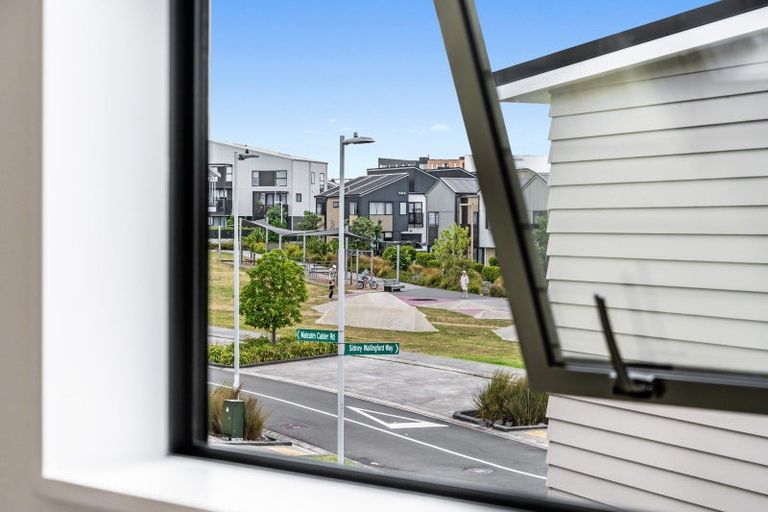 Photo of property in 40 Sidney Wallingford Way, Hobsonville, Auckland, 0616