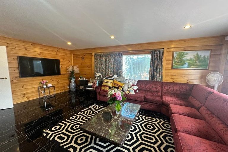 Photo of property in 80 Flanshaw Road, Te Atatu South, Auckland, 0610