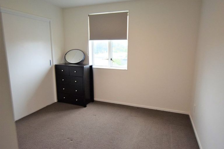 Photo of property in 75 Grove Road, Papakura, 2110
