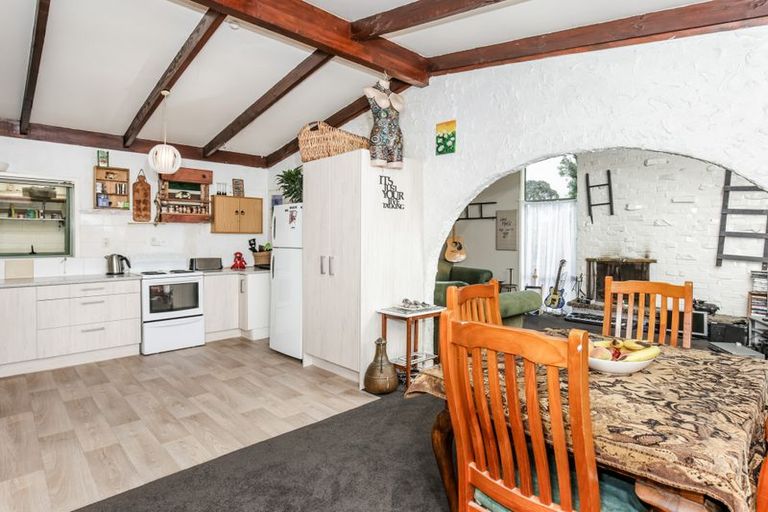 Photo of property in 103a Woodglen Road, Glen Eden, Auckland, 0602