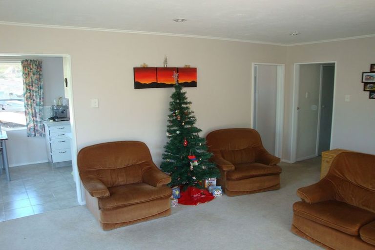 Photo of property in 30 Staithes Drive North, Whitby, Porirua, 5024