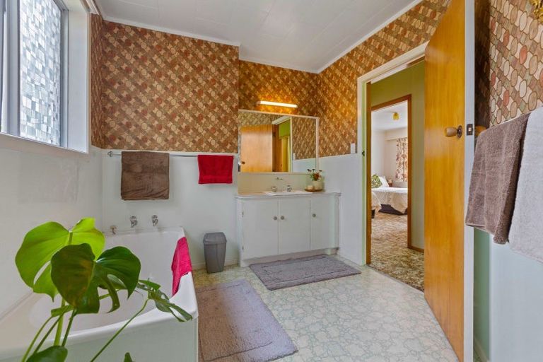 Photo of property in 9 Severn Place, Spotswood, New Plymouth, 4310