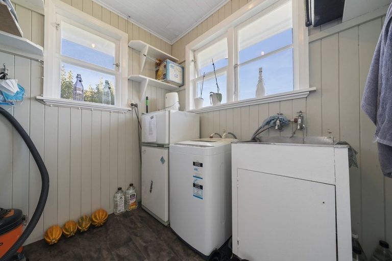 Photo of property in 18 Moheke Avenue, Roslyn, Palmerston North, 4414