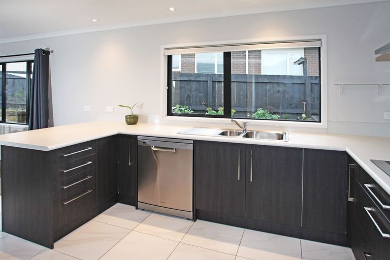 Photo of property in 24 Moira Drive, Tuakau, 2121