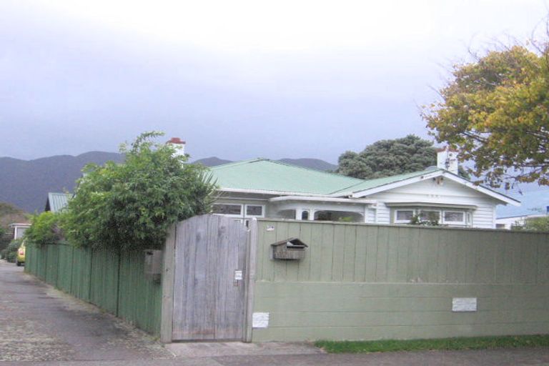 Photo of property in 12c Fuller Grove, Woburn, Lower Hutt, 5010