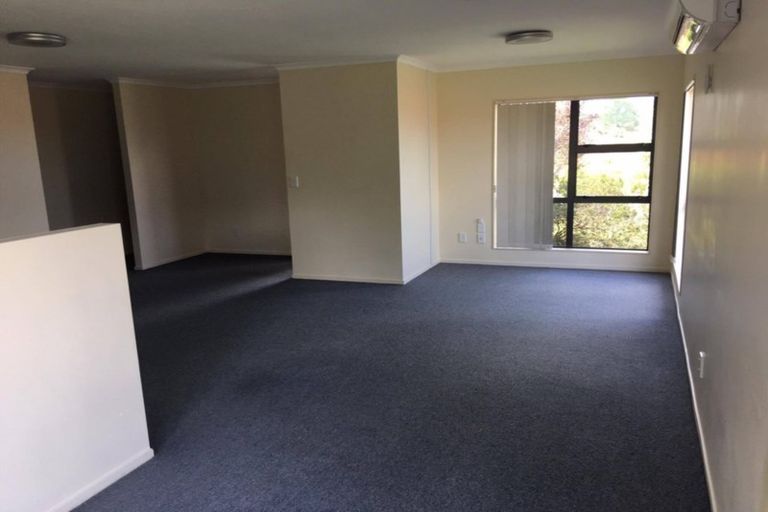 Photo of property in 14 Keri Vista Rise, Papakura, 2110