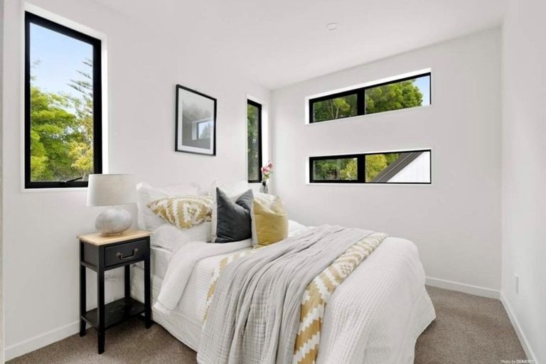 Photo of property in 122c Lancaster Road, Beach Haven, Auckland, 0626