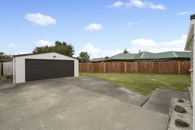 Photo of property in 69 Hillcrest Drive, Kelvin Grove, Palmerston North, 4414