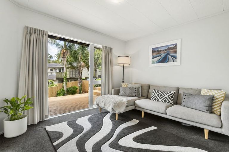 Photo of property in 2/12a Mcdowell Crescent, Hillcrest, Auckland, 0627