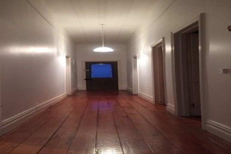 Photo of property in 43 Garfield Road, Helensville, 0800