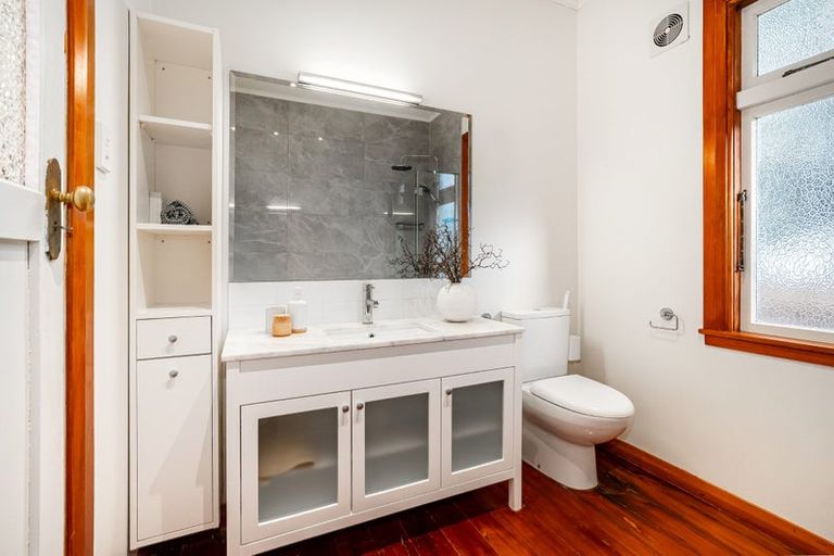Photo of property in 376 Karori Road, Karori, Wellington, 6012