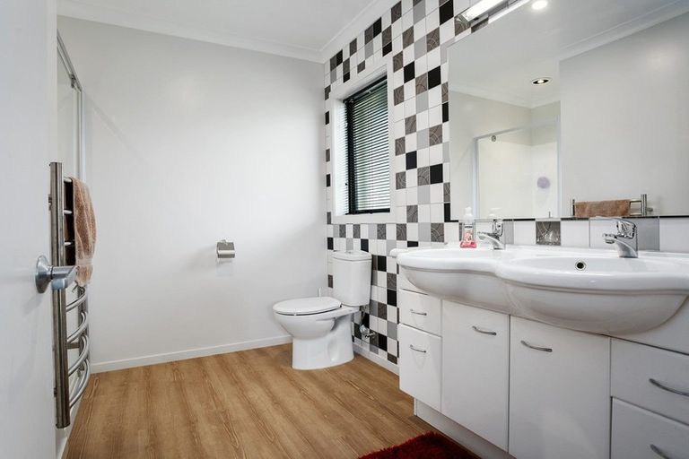 Photo of property in 48b Hamilton Road, Cambridge, 3434