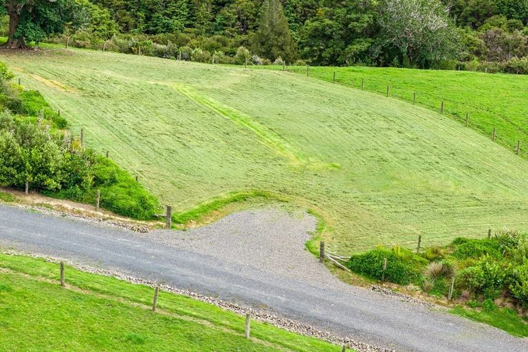 Photo of property in 75 Kohinui Road, Parua Bay, 0192