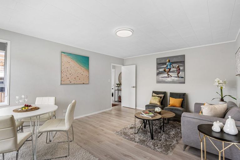 Photo of property in 54 Sikkim Crescent, Clover Park, Auckland, 2019