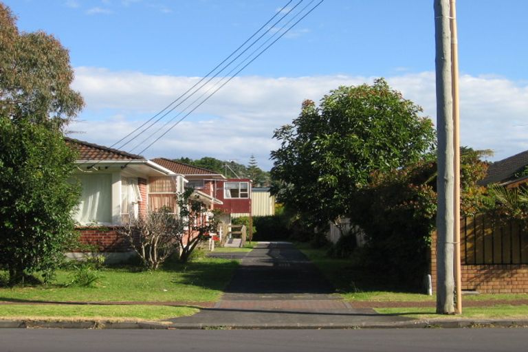 Photo of property in 1/24 Inverness Road, Browns Bay, Auckland, 0630
