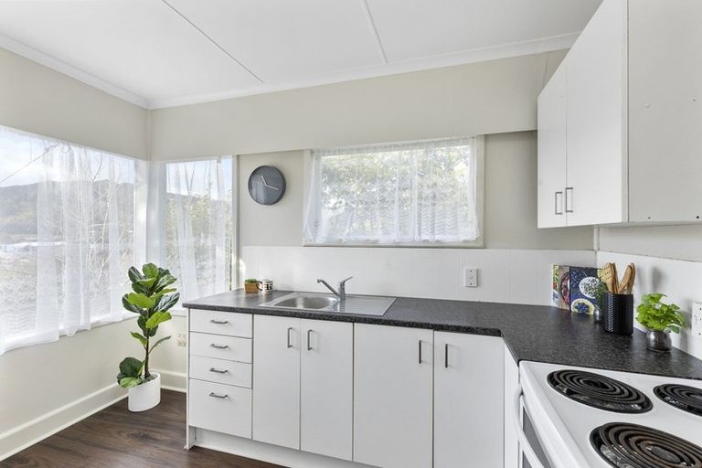 Photo of property in 47 Fraser Street, Wainuiomata, Lower Hutt, 5014