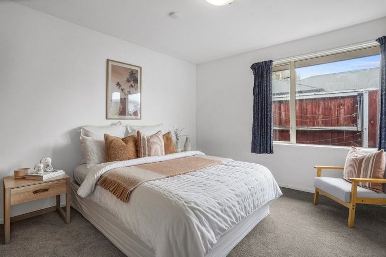 Photo of property in 17 Broadbent Street, Riccarton, Christchurch, 8041