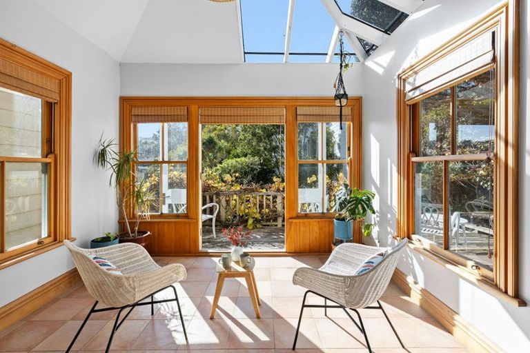 Photo of property in 4 North Terrace, Kelburn, Wellington, 6012