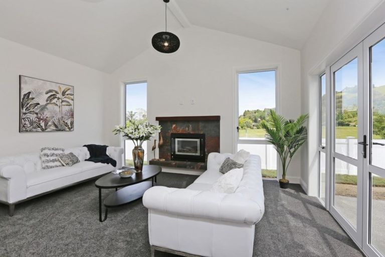 Photo of property in 55 Kent Terrace, Taradale, Napier, 4112