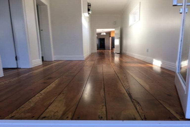 Photo of property in 20 Todman Street, Brooklyn, Wellington, 6021