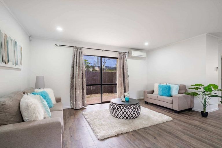 Photo of property in 13 Neta Grove, Henderson, Auckland, 0612