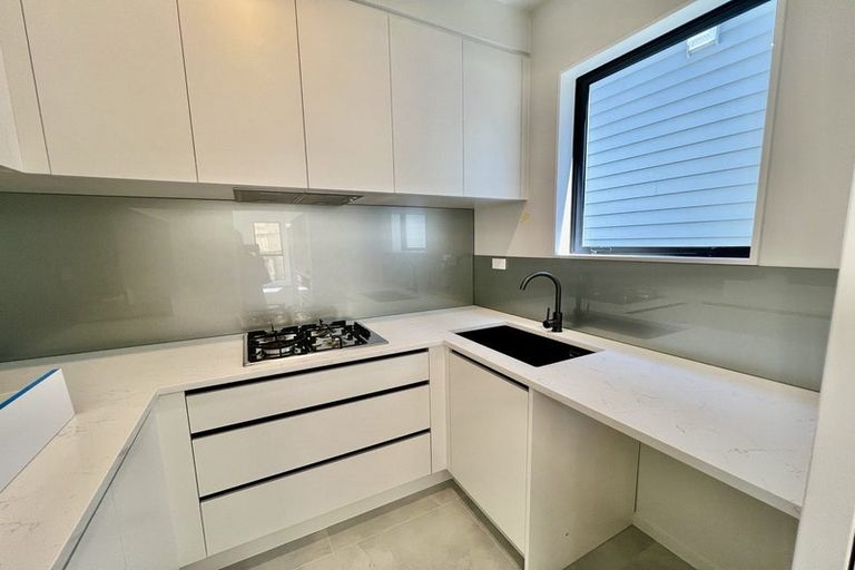 Photo of property in 20a Clovelly Road, Bucklands Beach, Auckland, 2012