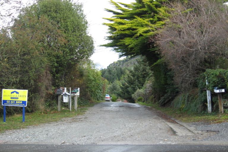 Photo of property in 3 Moss Lane, Sunshine Bay, Queenstown, 9300