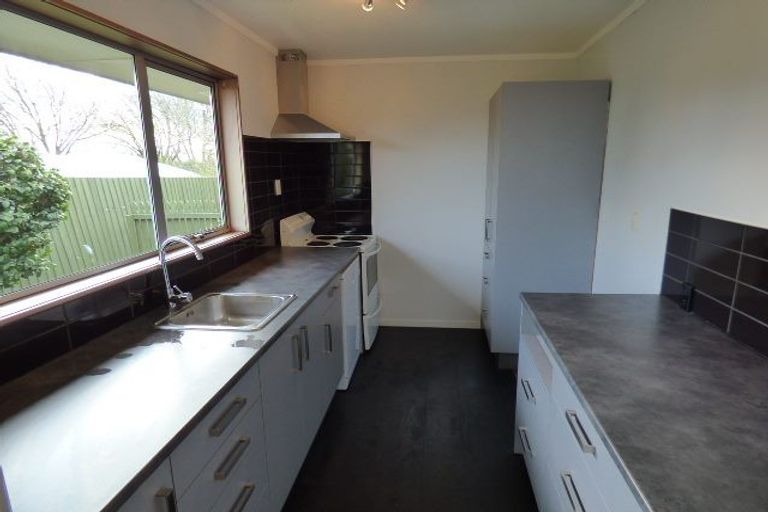 Photo of property in 2/48 Linwood Avenue, Linwood, Christchurch, 8011