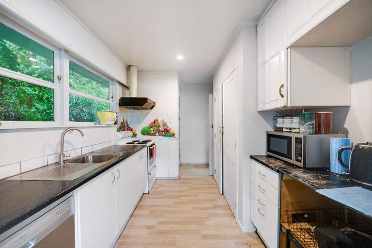 Photo of property in 10 Mckean Avenue, Manurewa, Auckland, 2102