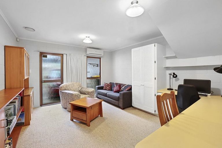 Photo of property in 167 Govett Avenue, Frankleigh Park, New Plymouth, 4310