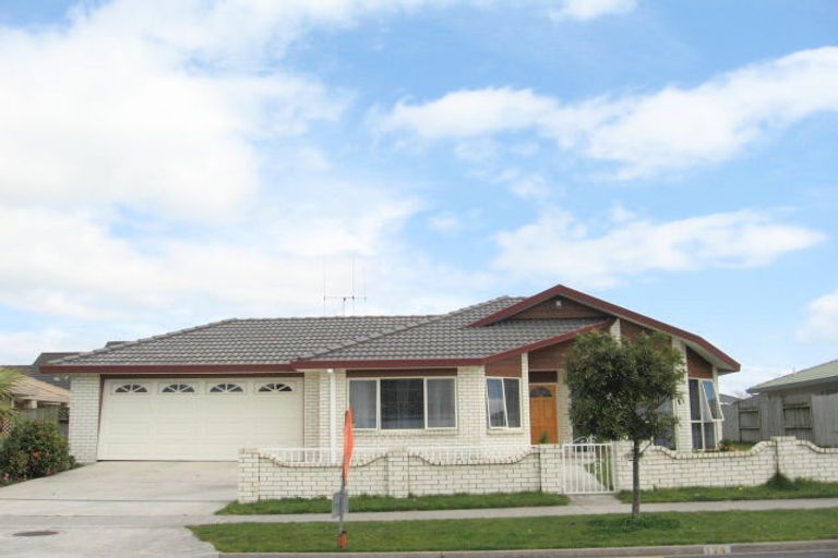 Photo of property in 124 Santa Monica Drive, Papamoa Beach, Papamoa, 3118