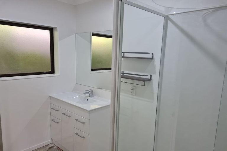 Photo of property in 9b Fraser Avenue, Johnsonville, Wellington, 6037