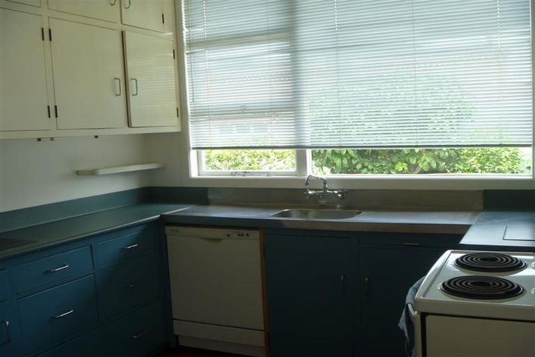 Photo of property in 70 Tukapa Street, Westown, New Plymouth, 4310