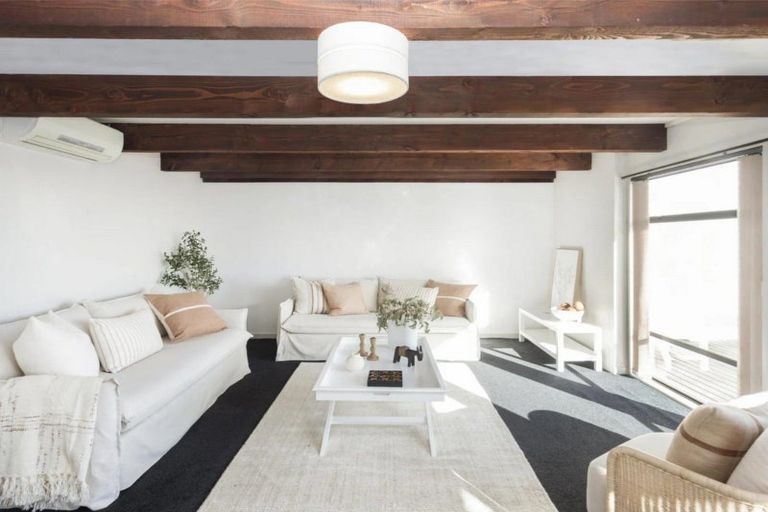 Photo of property in 1/17 Moncks Spur Road, Redcliffs, Christchurch, 8081