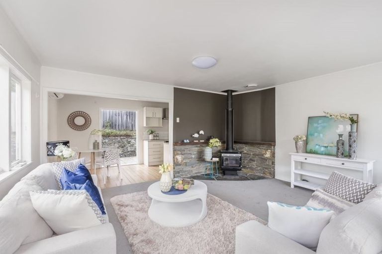 Photo of property in 9 Hellyers Street, Birkdale, Auckland, 0626