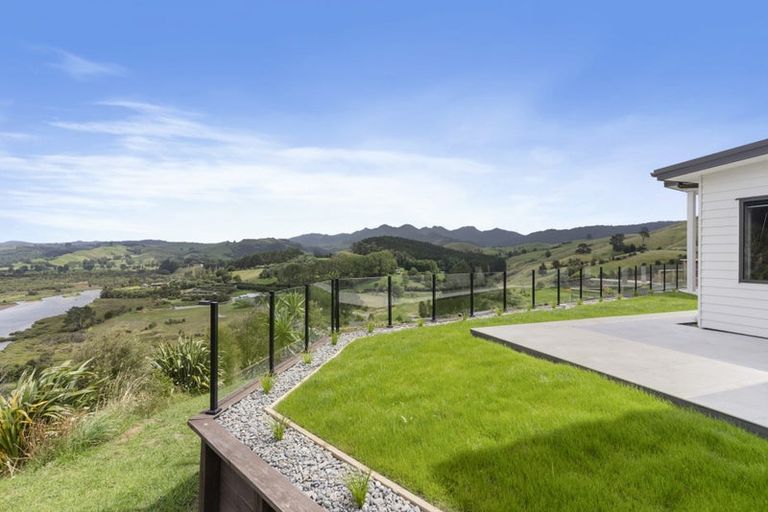 Photo of property in 21 Manatu Close, Whangamata, 3691