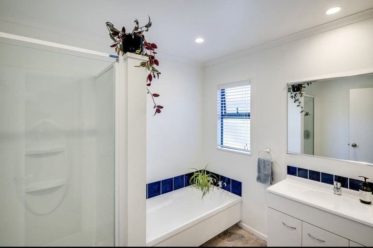 Photo of property in 152a Auckland Road, Greenmeadows, Napier, 4112