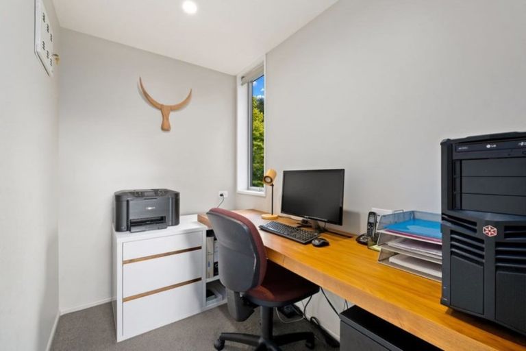 Photo of property in 12 Edgewood Place, Wanaka, 9305