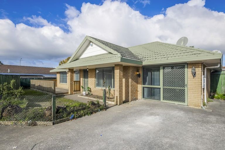 Photo of property in 100c Browns Road, Manurewa, Auckland, 2102