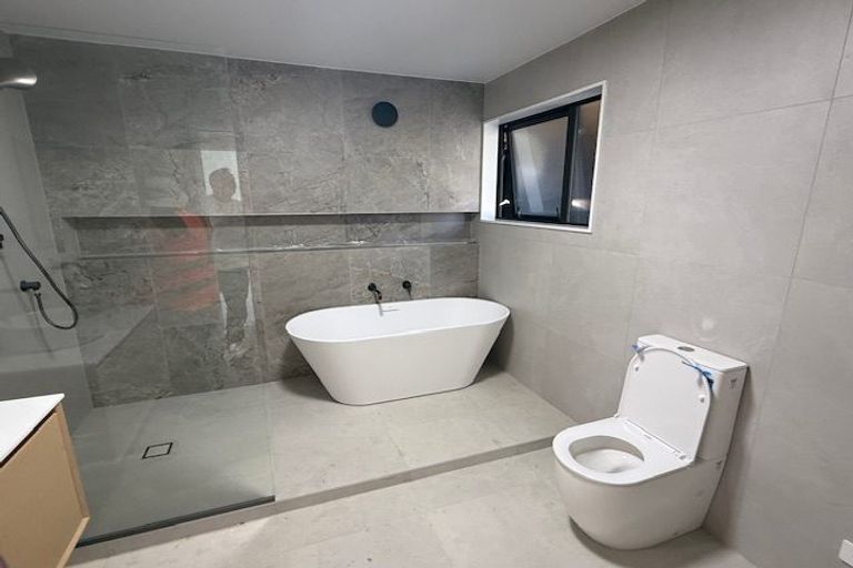 Photo of property in 244c West Hoe Heights, Orewa, 0931