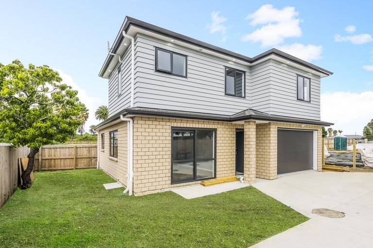 Photo of property in 466c Massey Road, Mangere East, Auckland, 2024