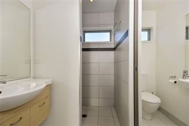Photo of property in 72 Francis Street, Hauraki, Auckland, 0622