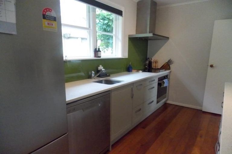 Photo of property in 18a Montgomery Avenue, Karori, Wellington, 6012