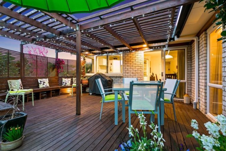 Photo of property in 4 Bateleur Close, Welcome Bay, Tauranga, 3112